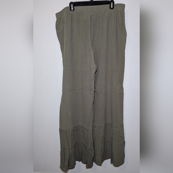 ChicSoul Olive Green Ruffle-Leg Pants Size 3X - Picture 2 of 6
